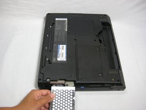 Disassembling IBM ThinkPad A30 Hard Drive