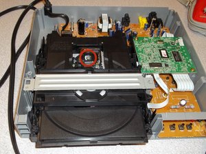 Cleaning the optical lens