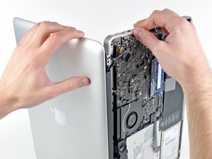 Installing MacBook Pro 13" Unibody Mid 2012 Display