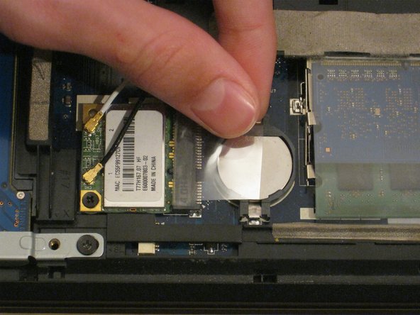 تعویض برد وایرلس لپتاپ 6