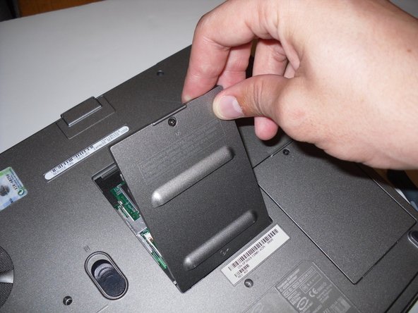 تعویض ال سی دی لپتاپ 9