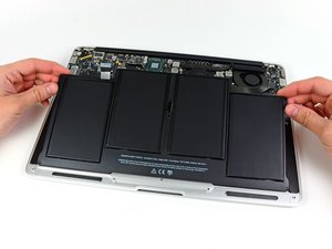Installing MacBook Air 13" Mid 2011 Battery