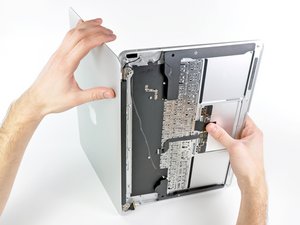 Installing MacBook Air 13" Late 2010 Display Assembly