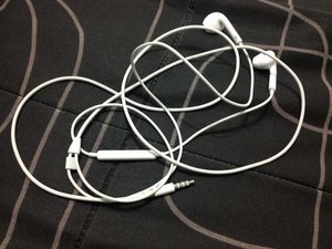 Apple EarPods Cleaning