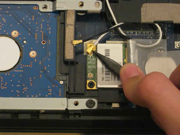 تعویض برد وایرلس لپتاپ 99