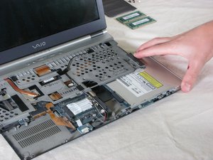 Installing Sony Vaio PCG-6J2L Optical Drive