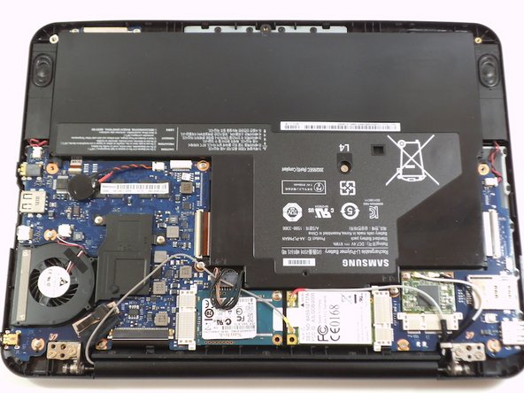 تعویض باطری لپتاپ