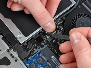 Installing MacBook Pro 15" Unibody Mid 2009 Display