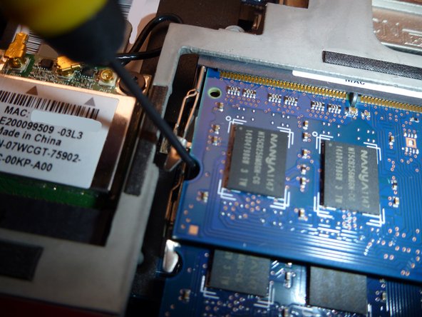 آموزش باز کردن کامل لپتاپ 00