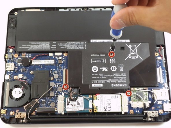 تعویض باطری لپتاپ 8