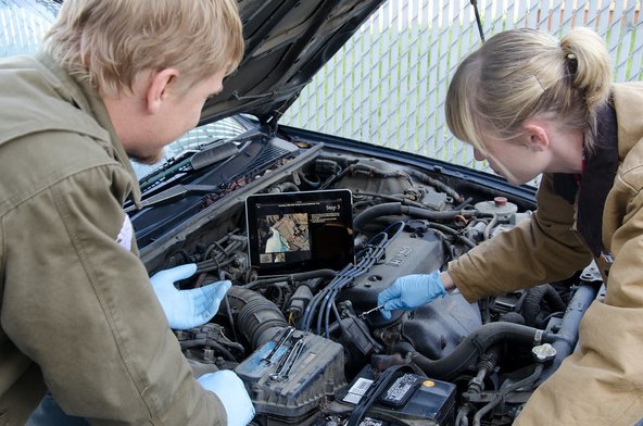 Using the iFixit iPad app to repair a car