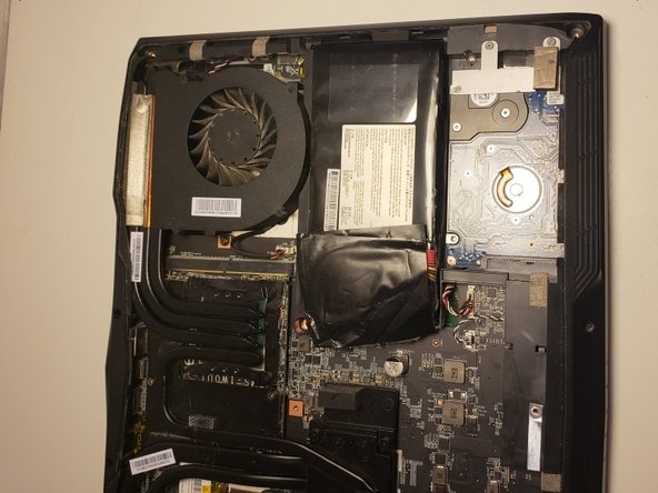 تعویض اسپیکر لپ تاپ msi مرحله 3