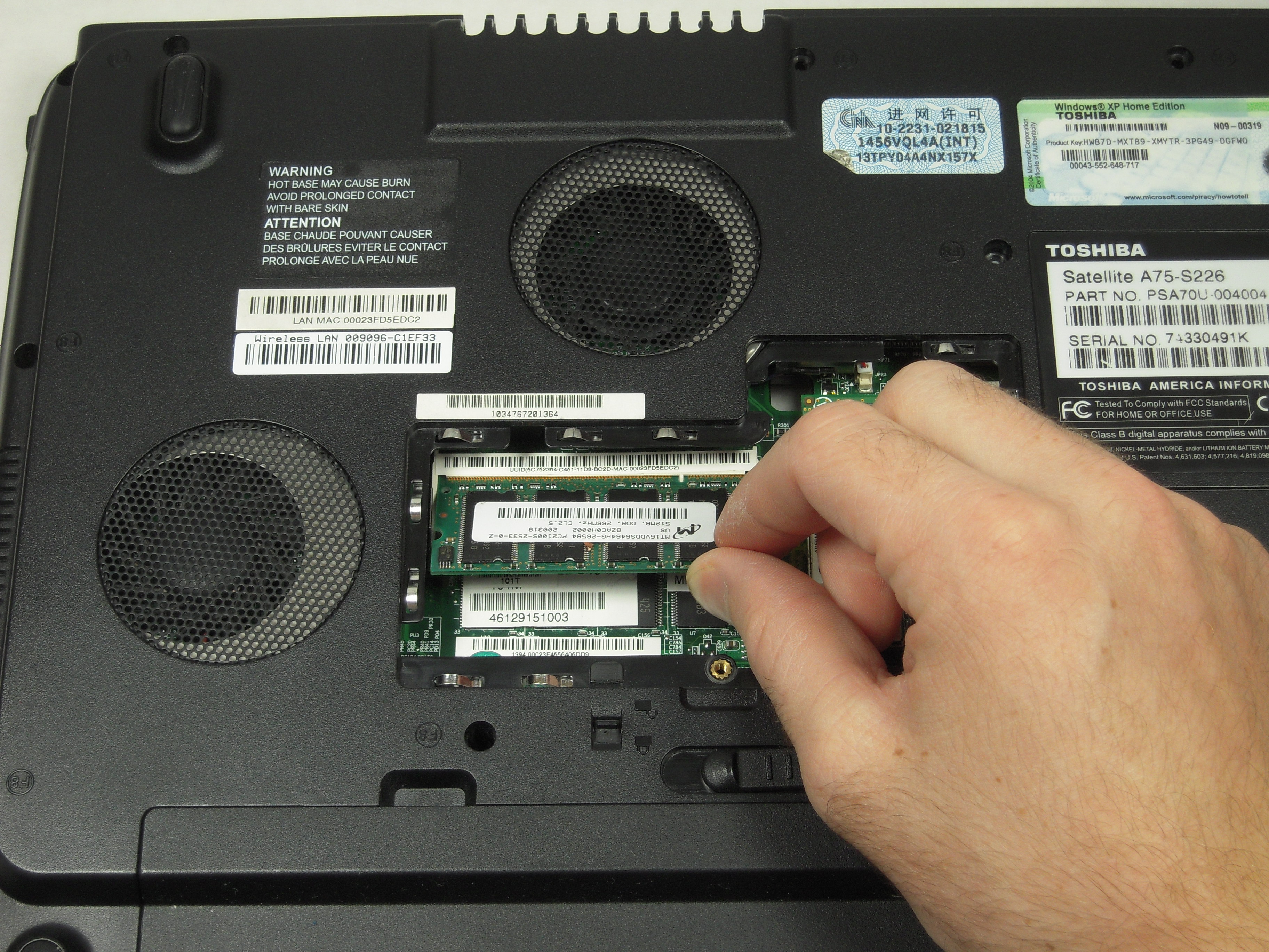 Toshiba Satellite A75S226 Memory Replacement iFixit Repair Guide