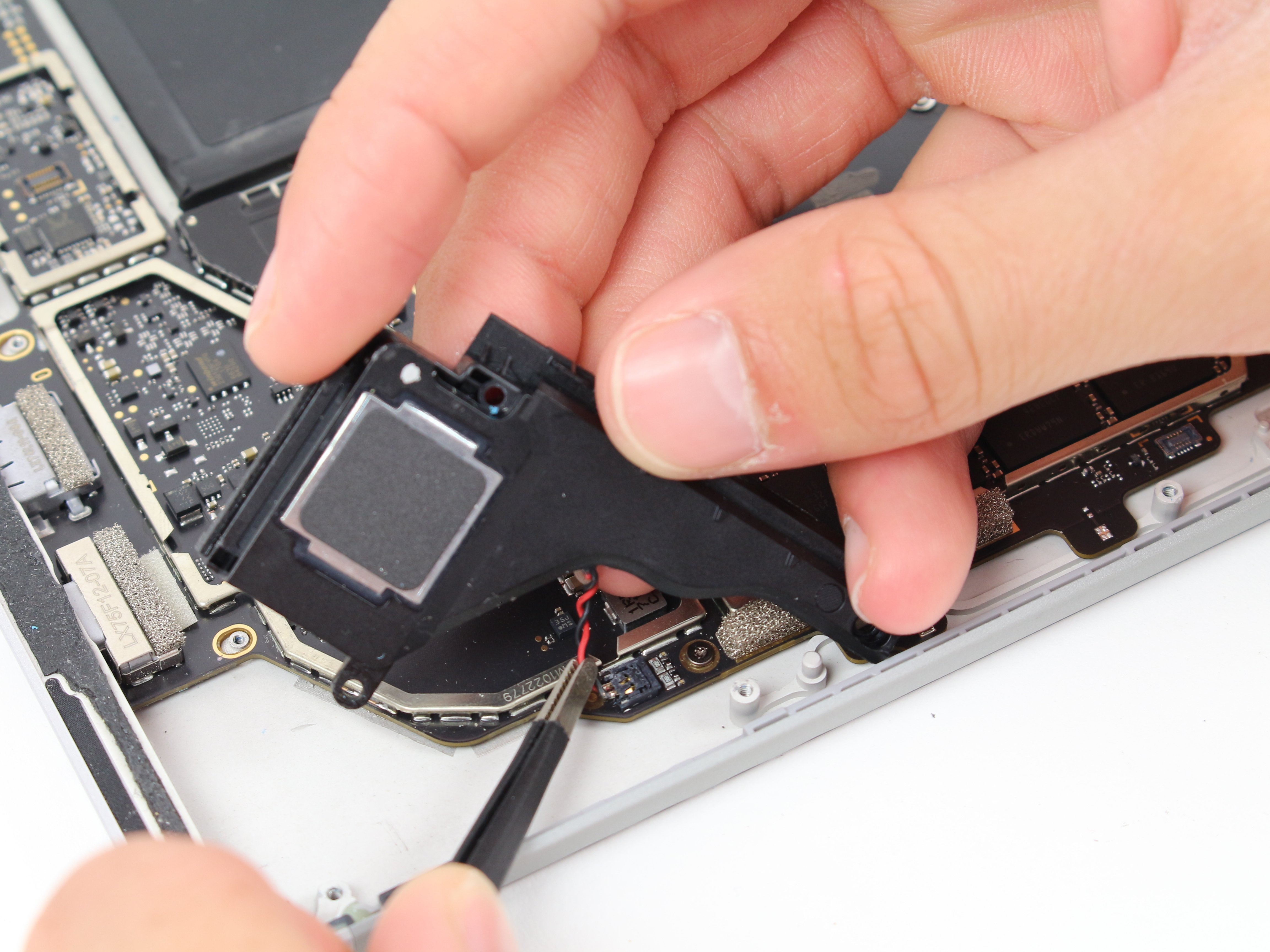 Microsoft Surface Pro 5 Right Speaker Replacement iFixit Repair Guide
