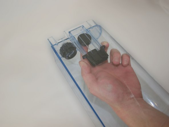 Adjusting Keurig K75 Platinum Brewing System Reservoir Magnet - iFixit