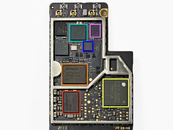 Image 1/1: Qualcomm PM8028 Power Management IC