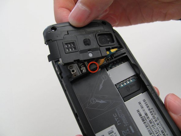 برداشتن پنل دوربین