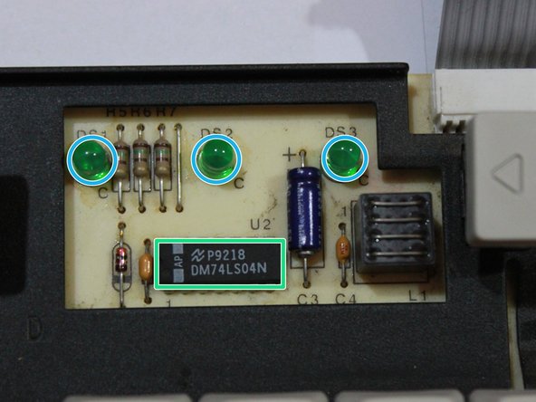 Image 3/3: A GD54/74LS04 Hex Inverter