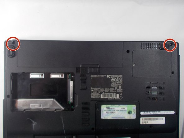 برداشتن پیچ زیر صفحه نمایش