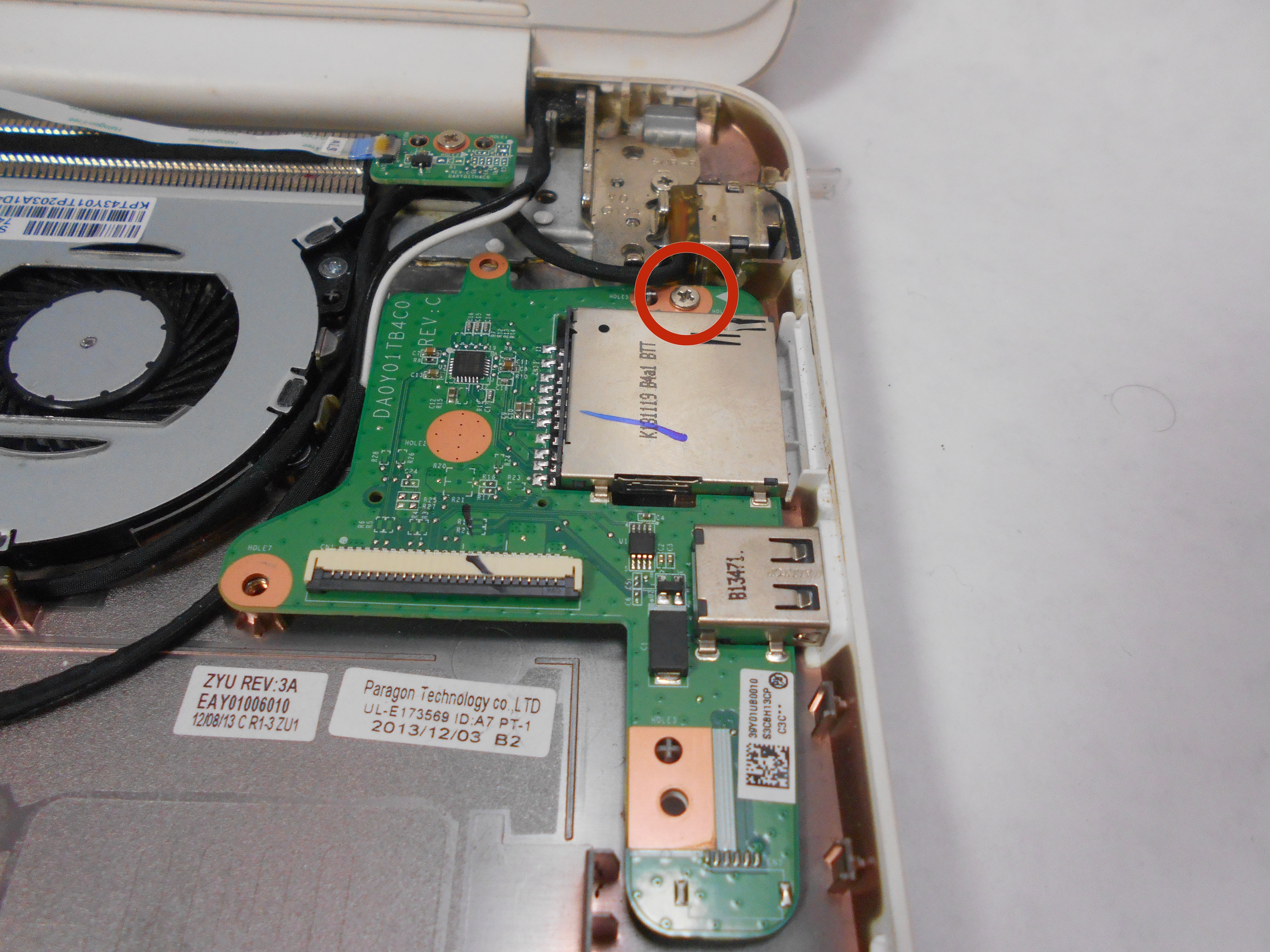 HP Chromebook 14Q010DX USB/SD card Replacement iFixit Repair Guide
