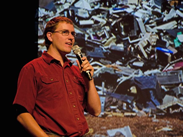 iFixit CEO Kyle Wiens getting ready to speak at MacWorld 2014