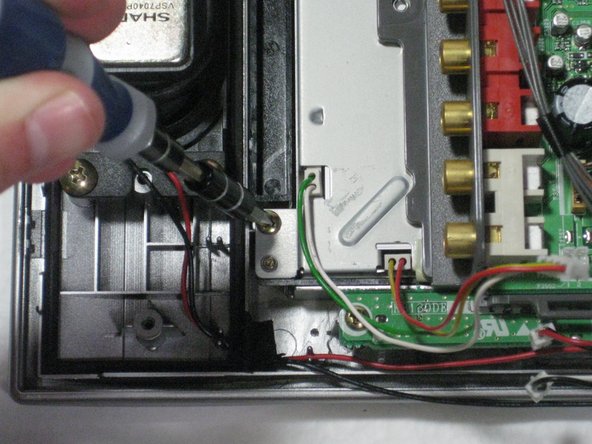 برداشتن 4 پیچ 5 میلیمتری فیلیپس