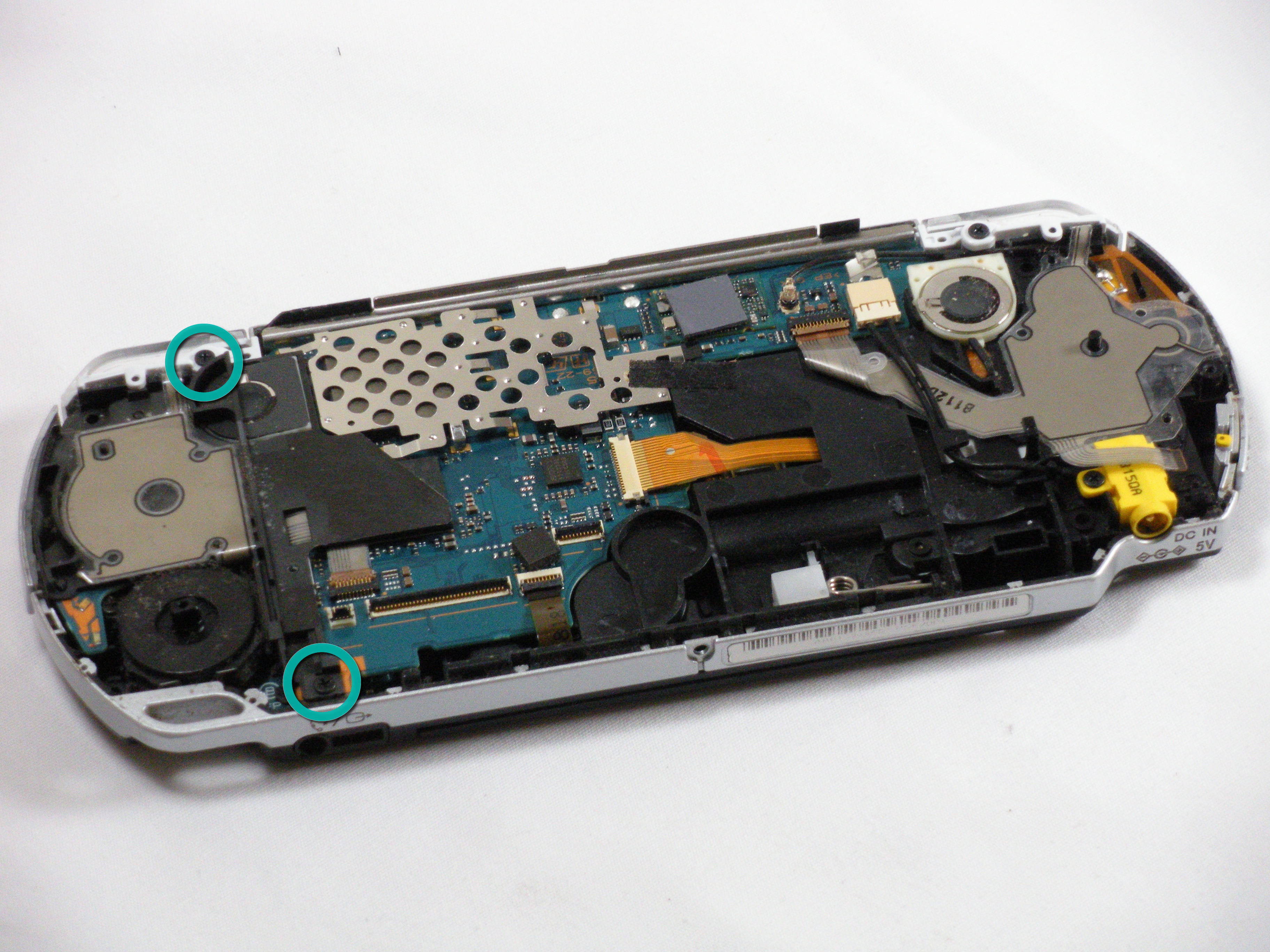 PSP 2000 Memory Stick Slot Replacement - iFixit