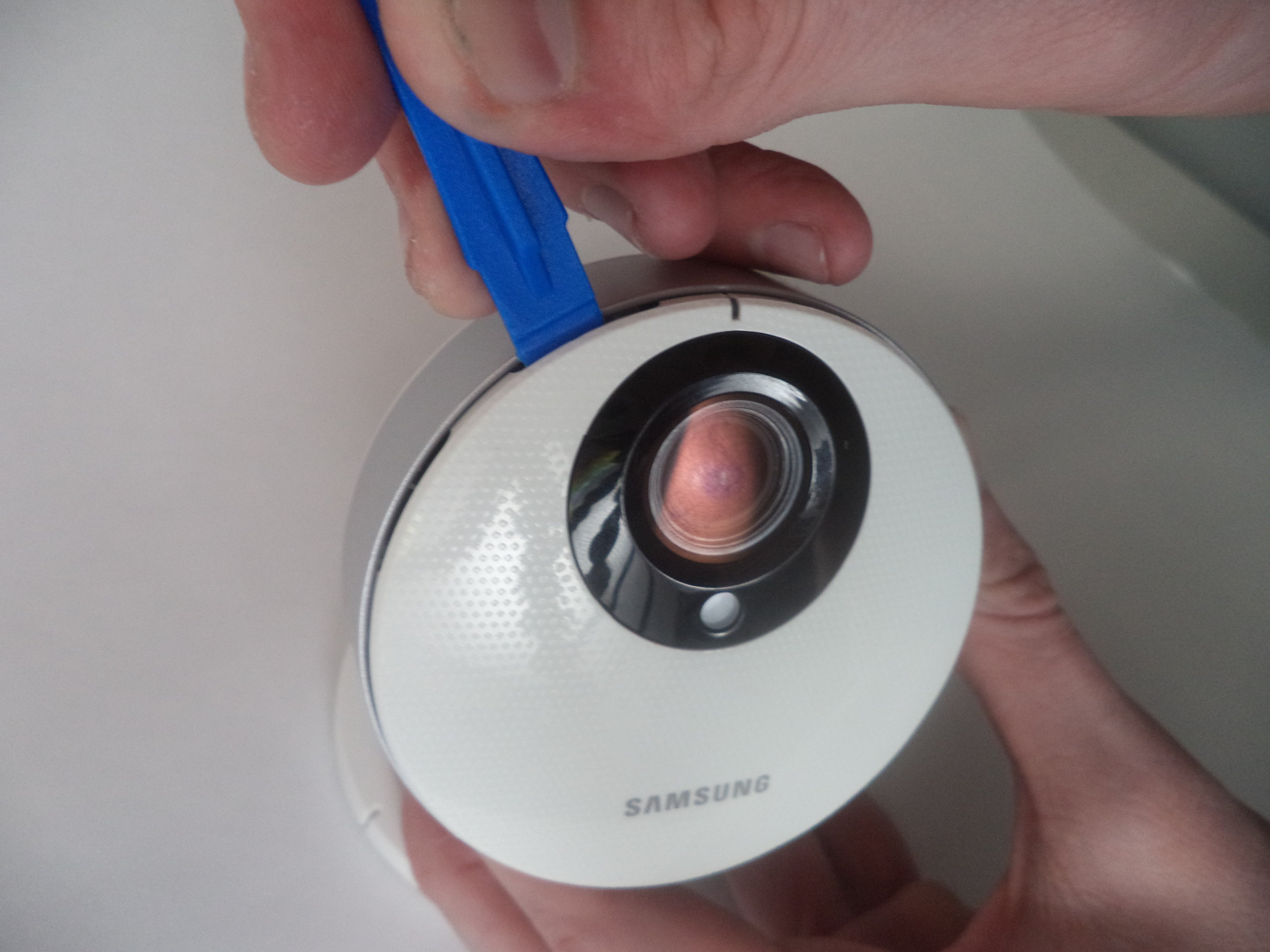 Samsung SmartCam HD Pro Casing Replacement iFixit Repair Guide