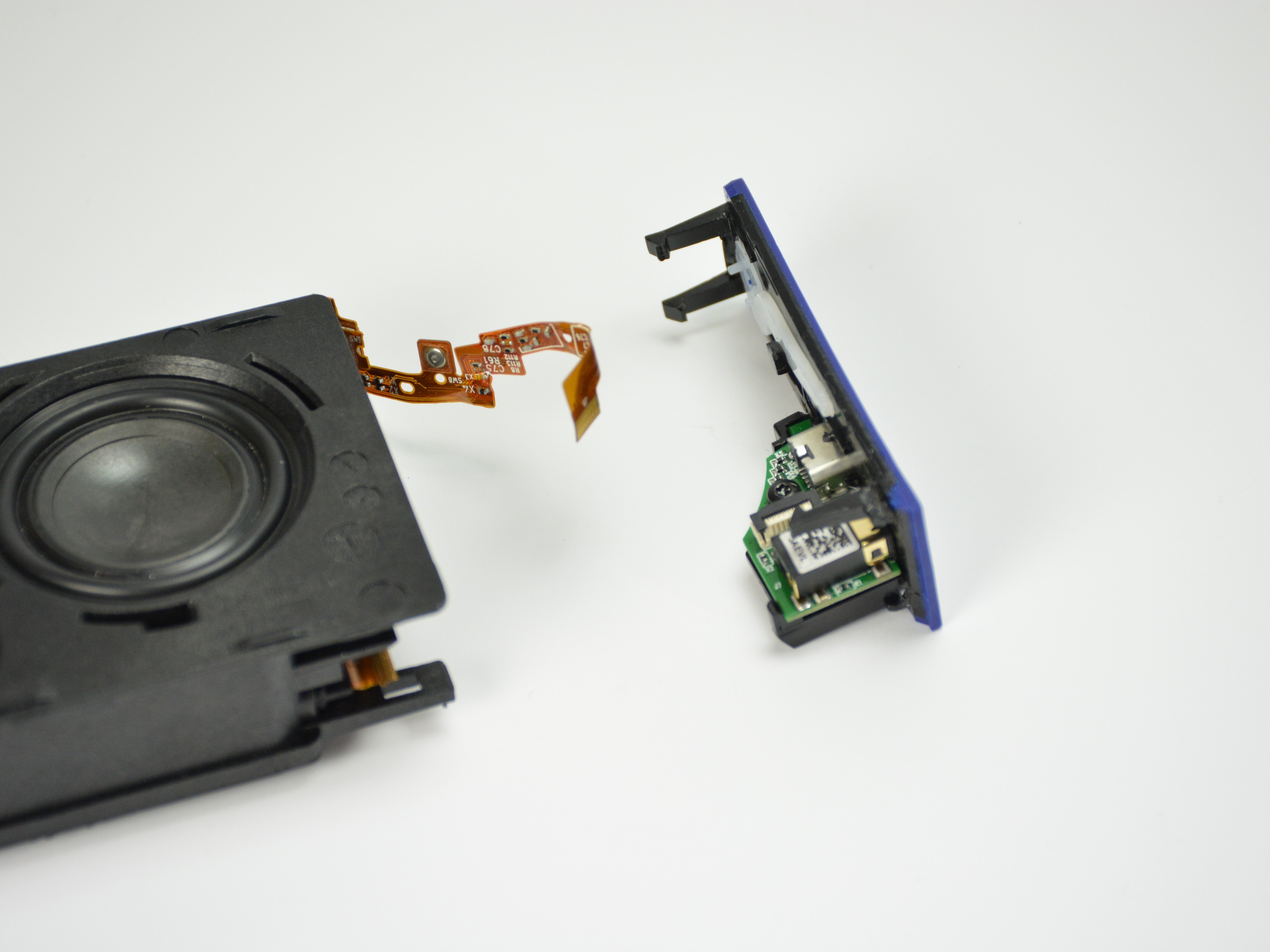 USB/Auxiliary Port iFixit Repair Guide