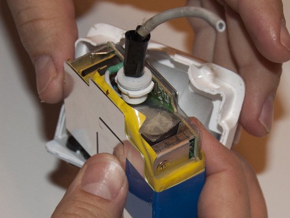 Image 1/1: '''Be careful not to touch any of the capacitor leads, or you may receive an electric shock.'''