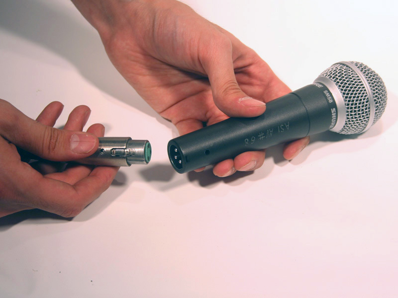 Plugging in Shure SM58 XLR Cable iFixit Repair Guide