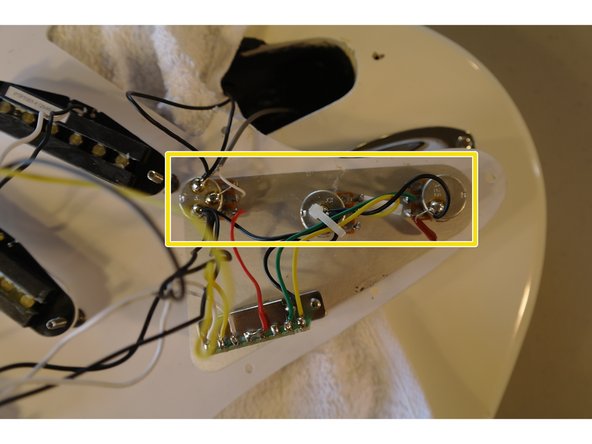 Squier Strat Guitar Pickups Replacement - iFixit Repair Guide