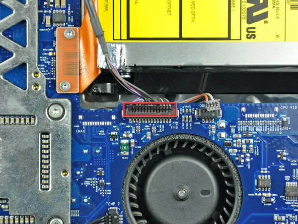 Image 1/2: This connector is especially wide and prone to breakage.