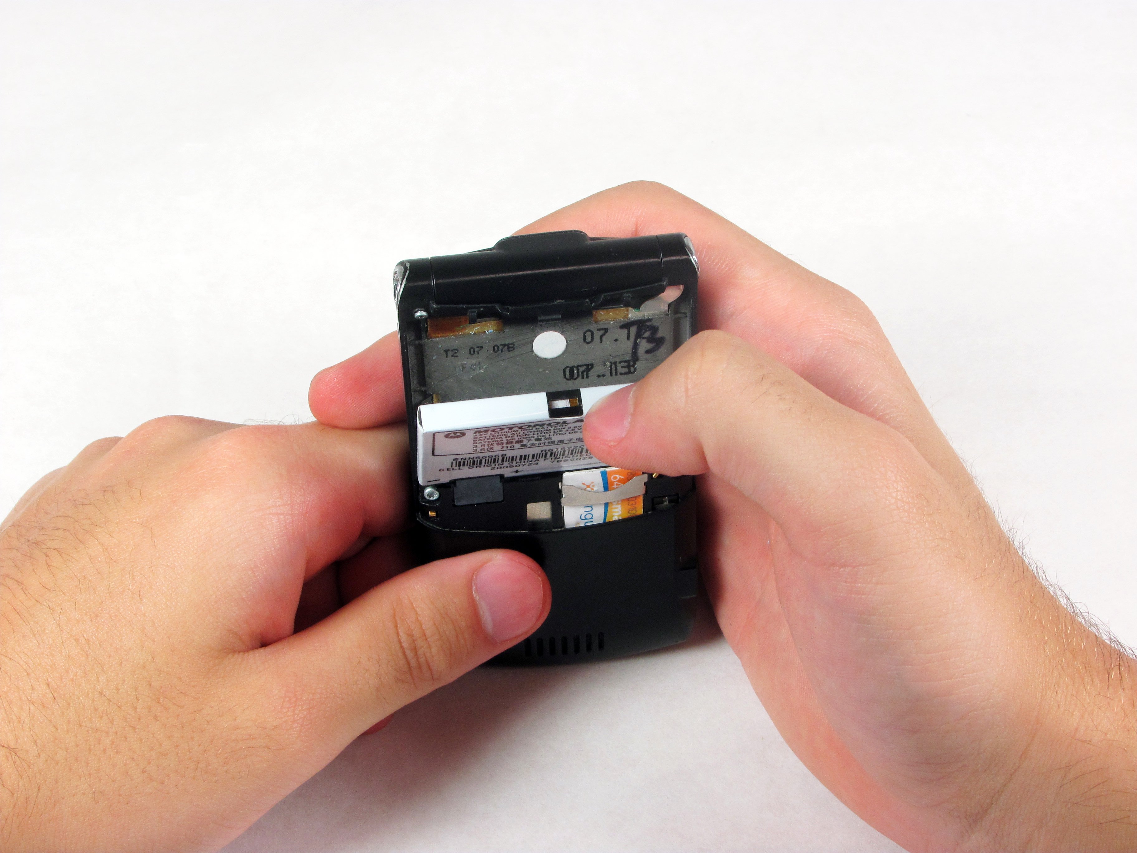 Motorola RAZR V3 Battery Replacement iFixit Repair Guide