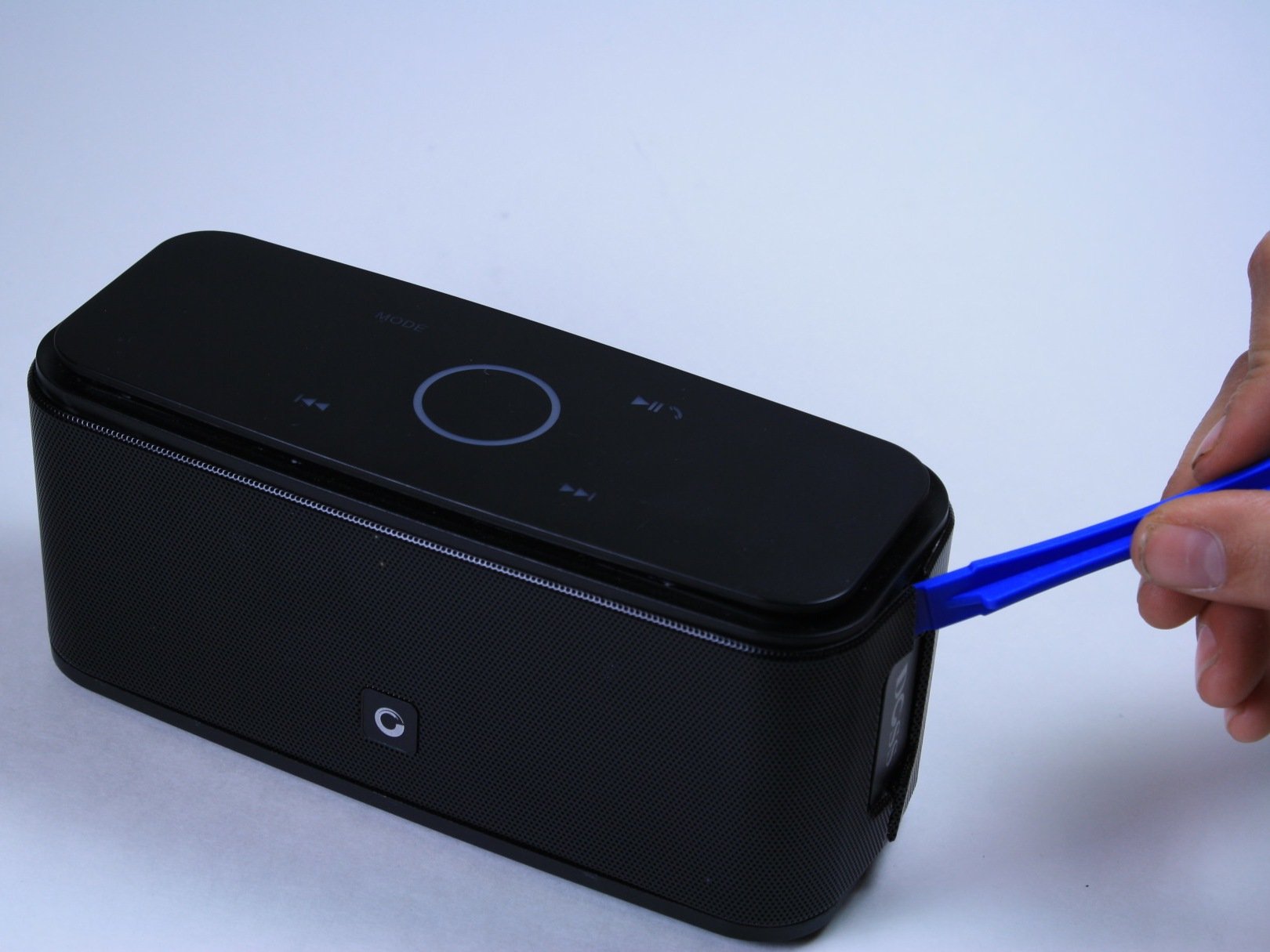 DOSS SoundBox Grille Removal - iFixit Repair Guide