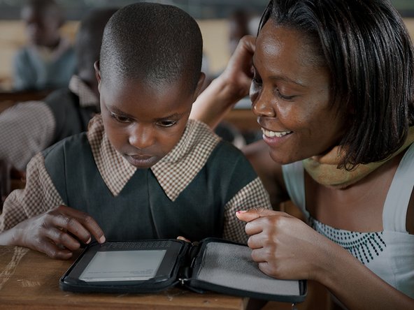 Child in Africa using a Worldreader Kindle