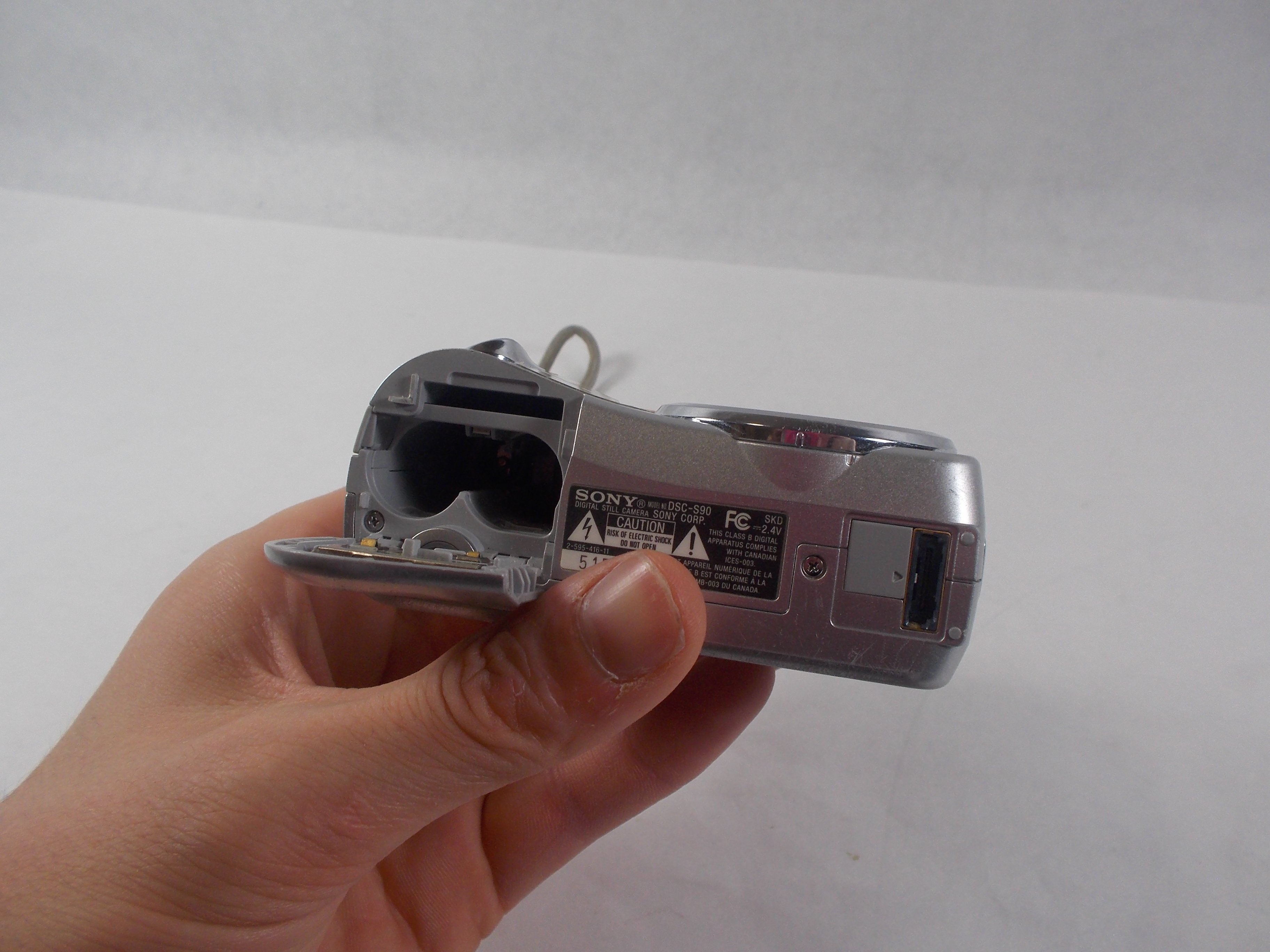 Sony Cyber-Shot DSC-S90 Batteries Replacement - iFixit Repair Guide