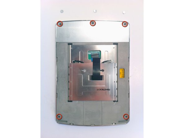 3 برچسب فلزی بالا که 3 پیچ را پنهان می کنند ، بردارید