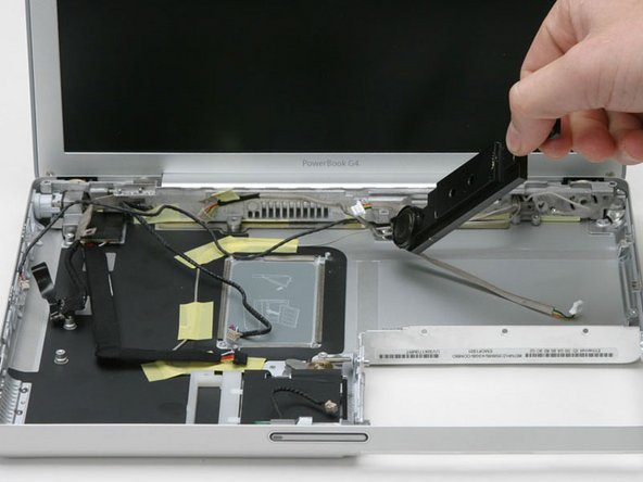 Image 1/1: The subwoofer is adhered to the case, so a little force may be required.