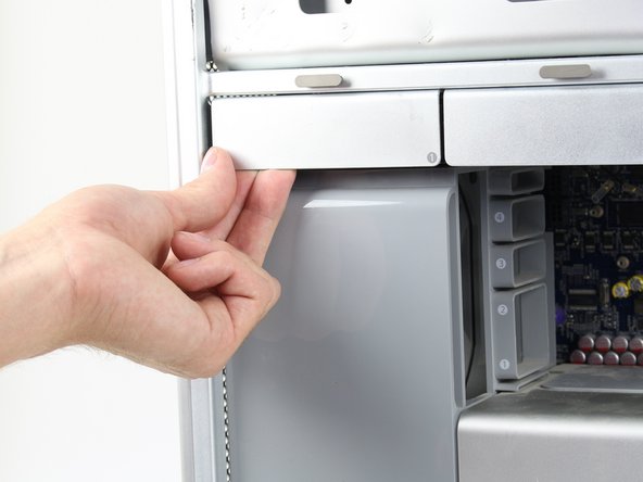 نحوه نصب شیار آداپتور هارد دیسک برای نسل اول Mac Pro