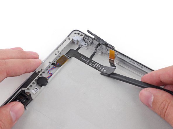 Image 1/2: While the [http://www.theverge.com/2014/5/23/5743416/microsoft-surface-pro-3-review|myriad|new_window=true] of  [http://www.zdnet.com/how-microsofts-surface-pro-3-marketing-push-backfired-7000030723/|reviews|new_window=true] focused on the identity crisis of this laplet and whether or not it could replace your tablet and laptop, [http://www.penny-arcade.com/news/post/2014/06/16/surface-pro-3-update|Gabe over at Penny Arcade|new_window=true] found some of the issues with the hardware. It would seem that if you are drawing with the included Premium pen, you bump into problems with the home button, literally. Perhaps there's a software fix in the offing?