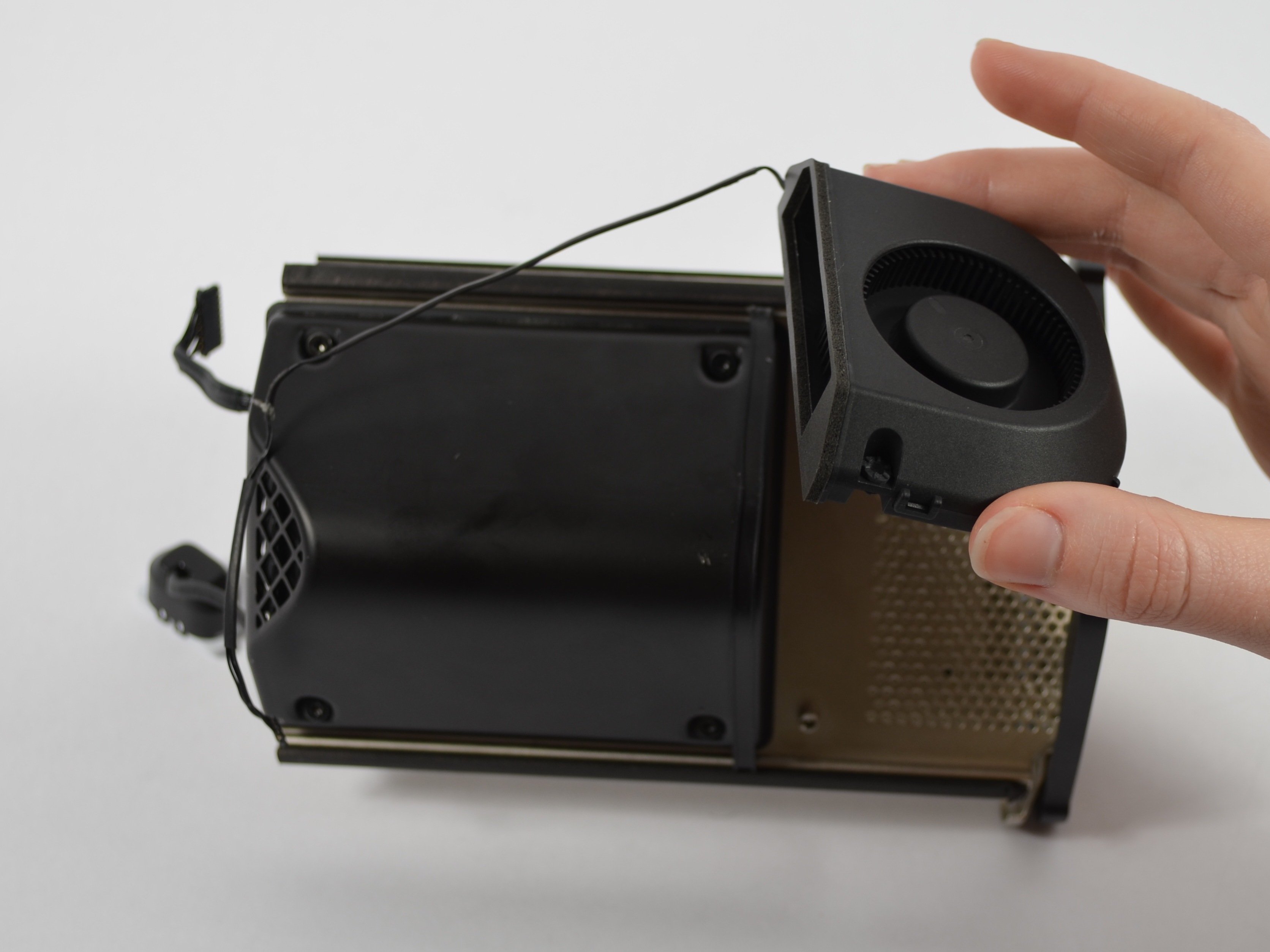 AirPort Extreme A1521 Fan Replacement - iFixit Repair Guide