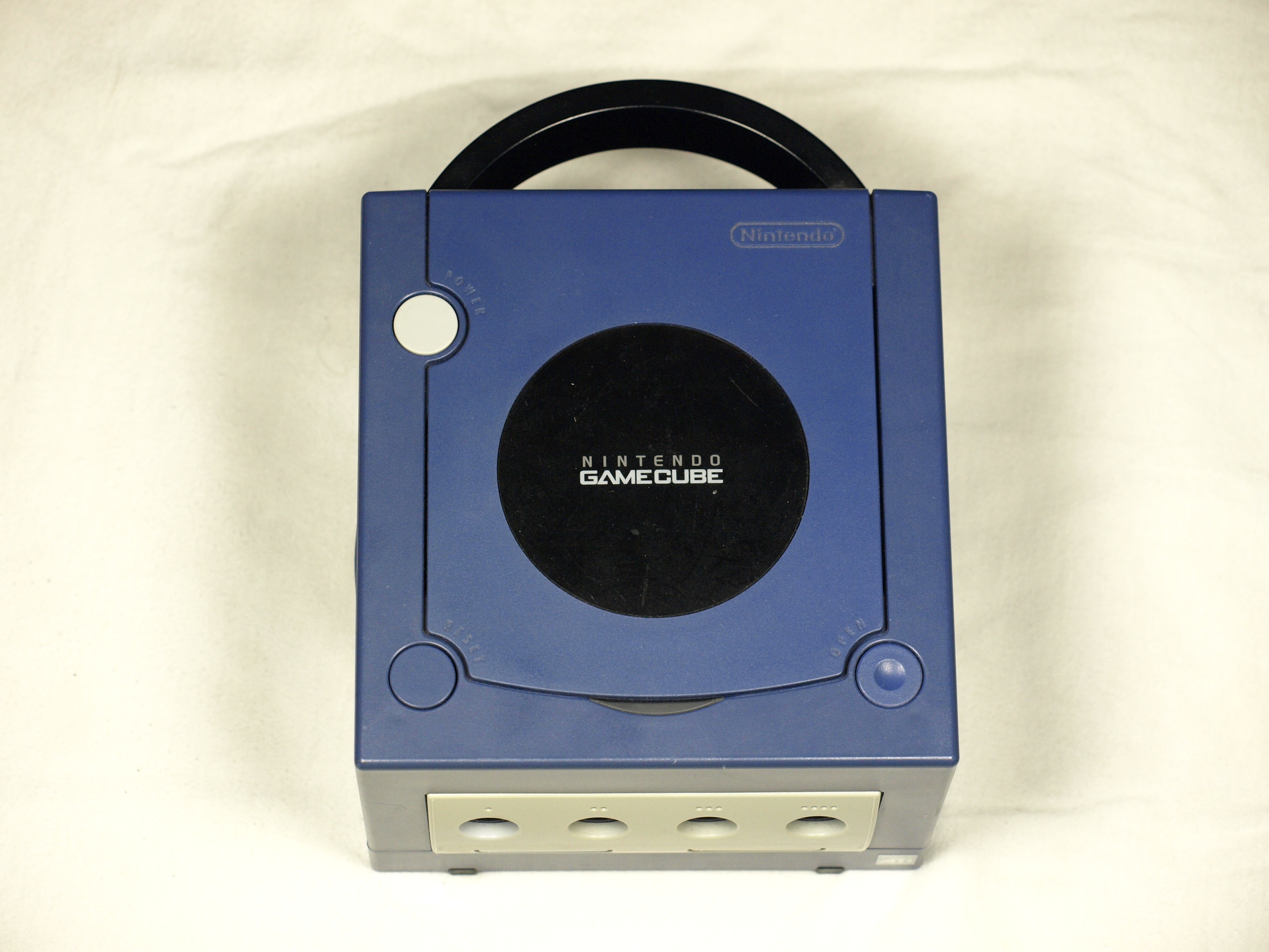 Nintendo GameCube Top Case Replacement - iFixit Repair Guide