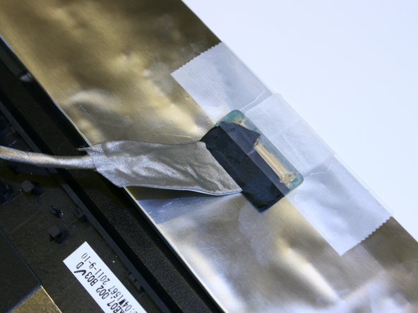 Image 3/3: Tiny round clips.