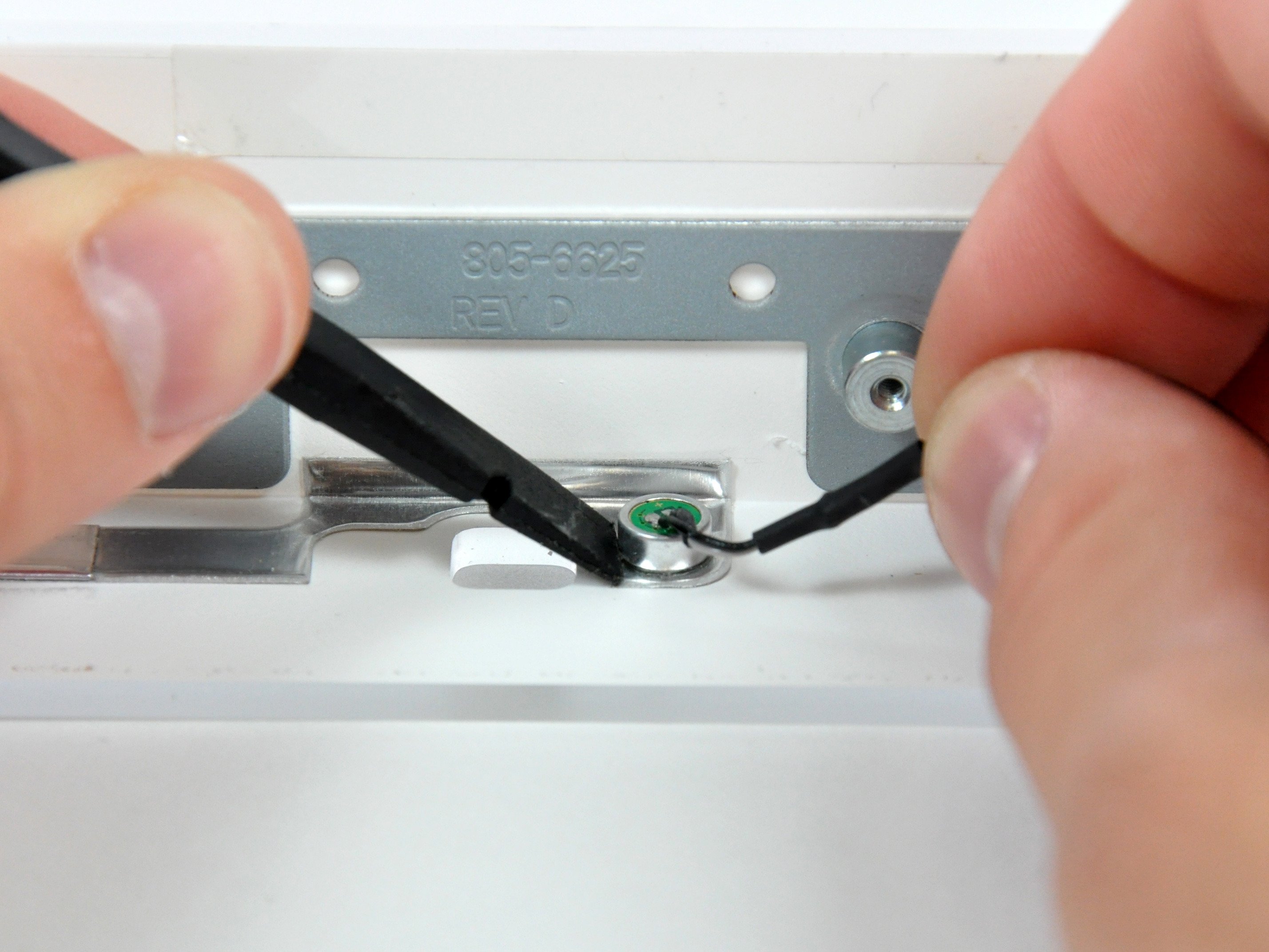 iMac Intel 17" Microphone Replacement iFixit Repair Guide