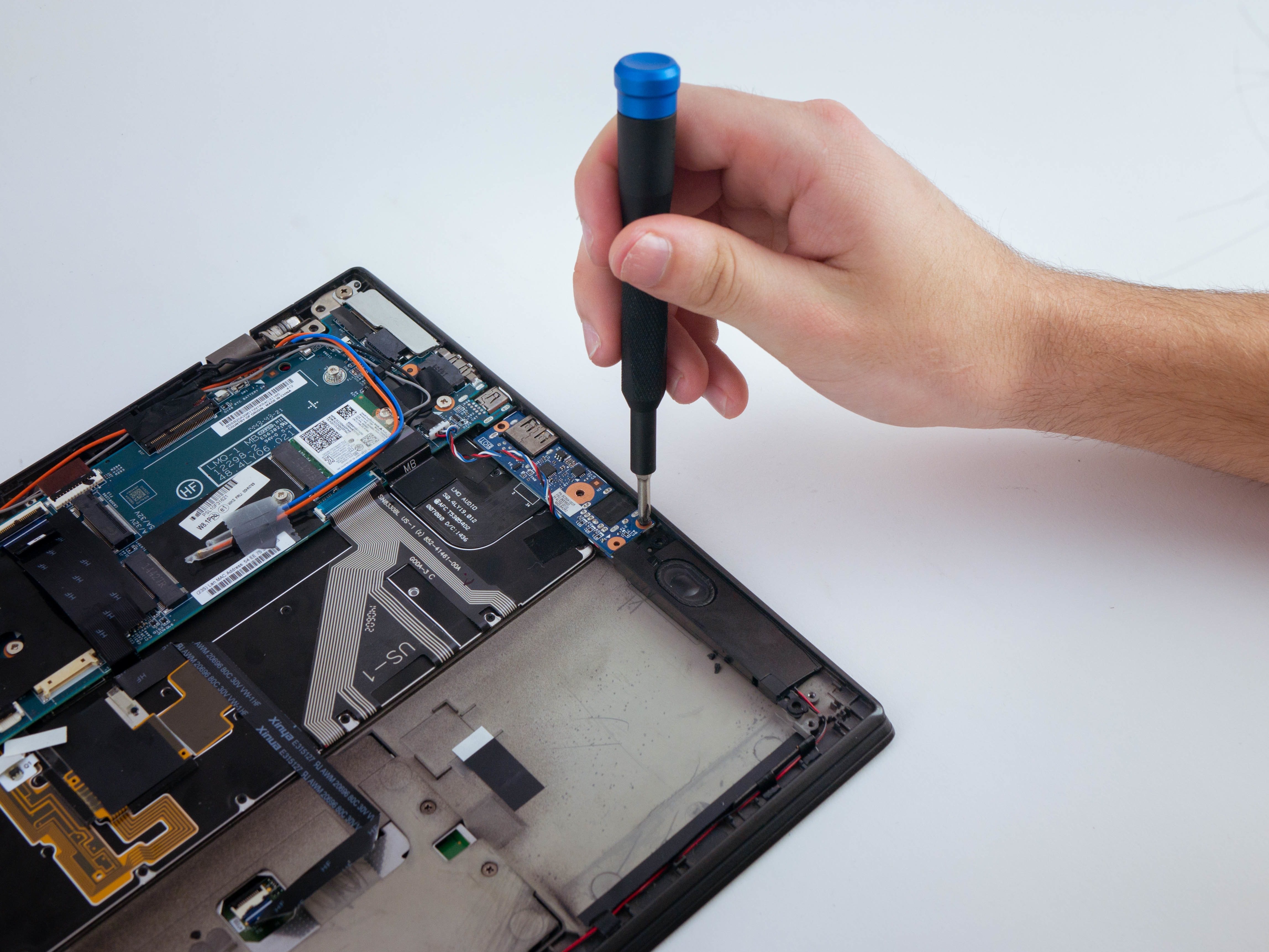 Lenovo ThinkPad X1 Carbon (2nd Gen) USB Audio Port Board Replacement