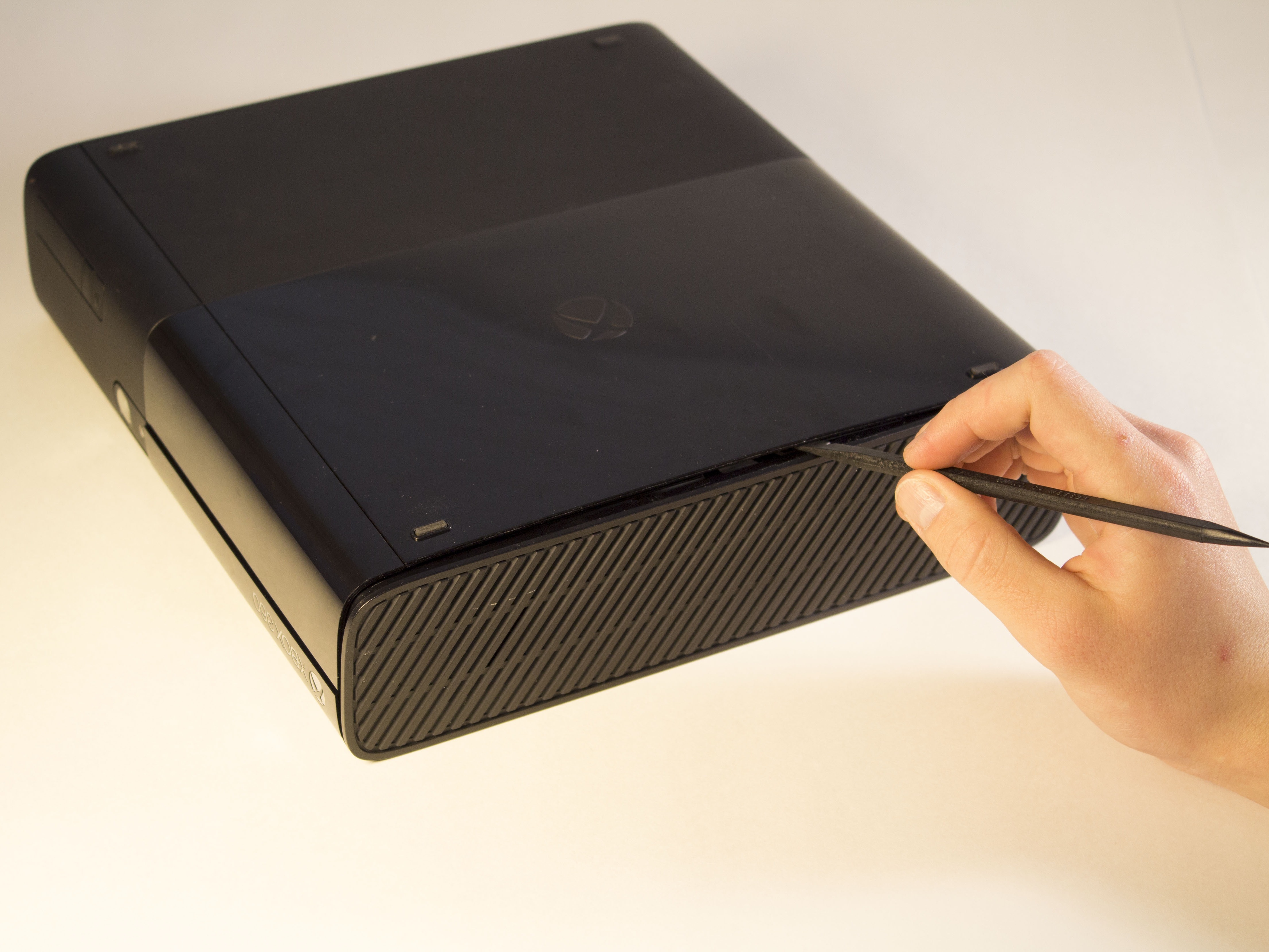 Disassembling Xbox 360 E Top Panel iFixit Repair Guide