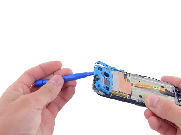 بلند کردن با دقت کیس فیروزه‌ای