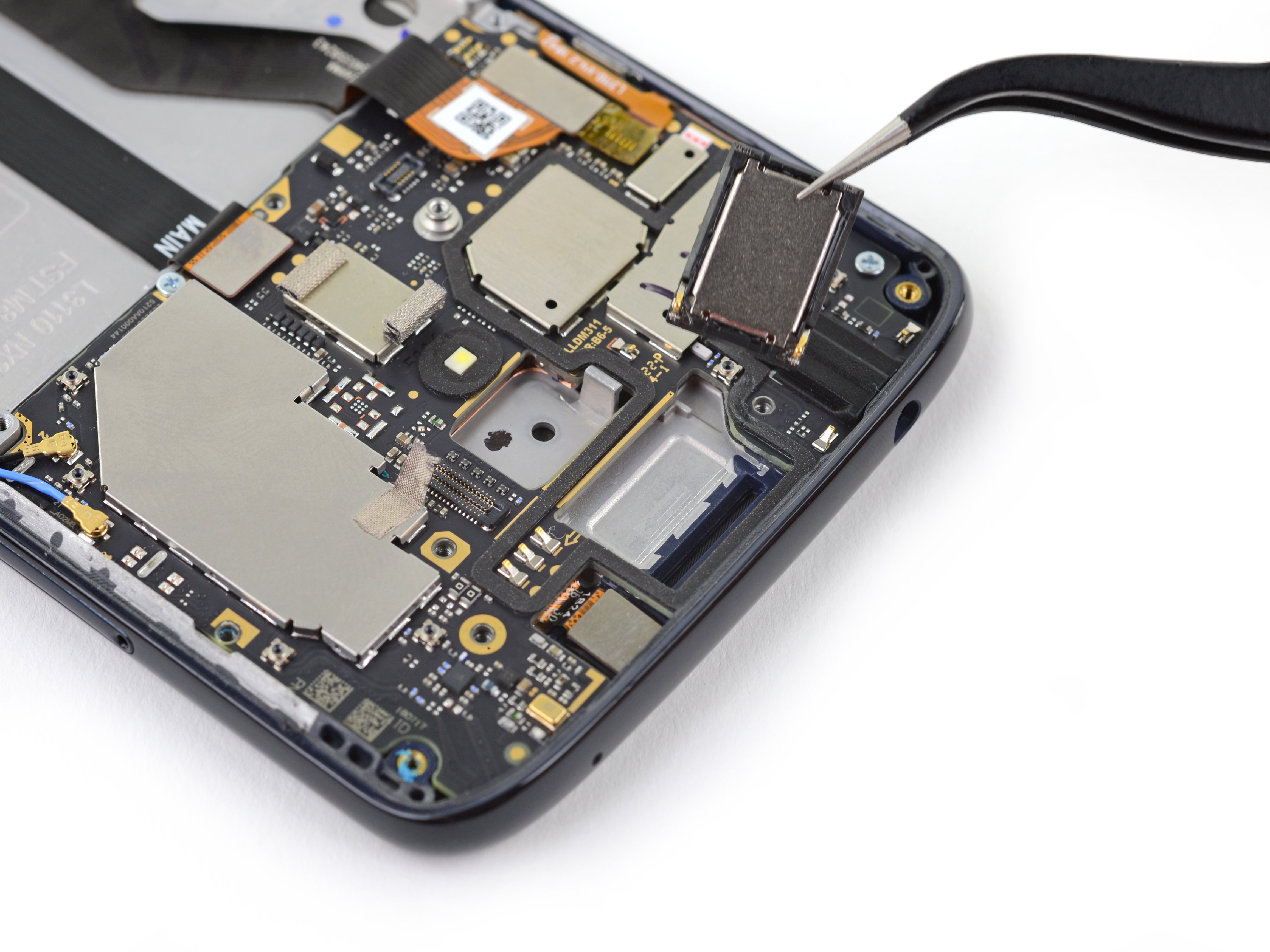 Moto G6 Play Earpiece Speaker Replacement iFixit Repair Guide