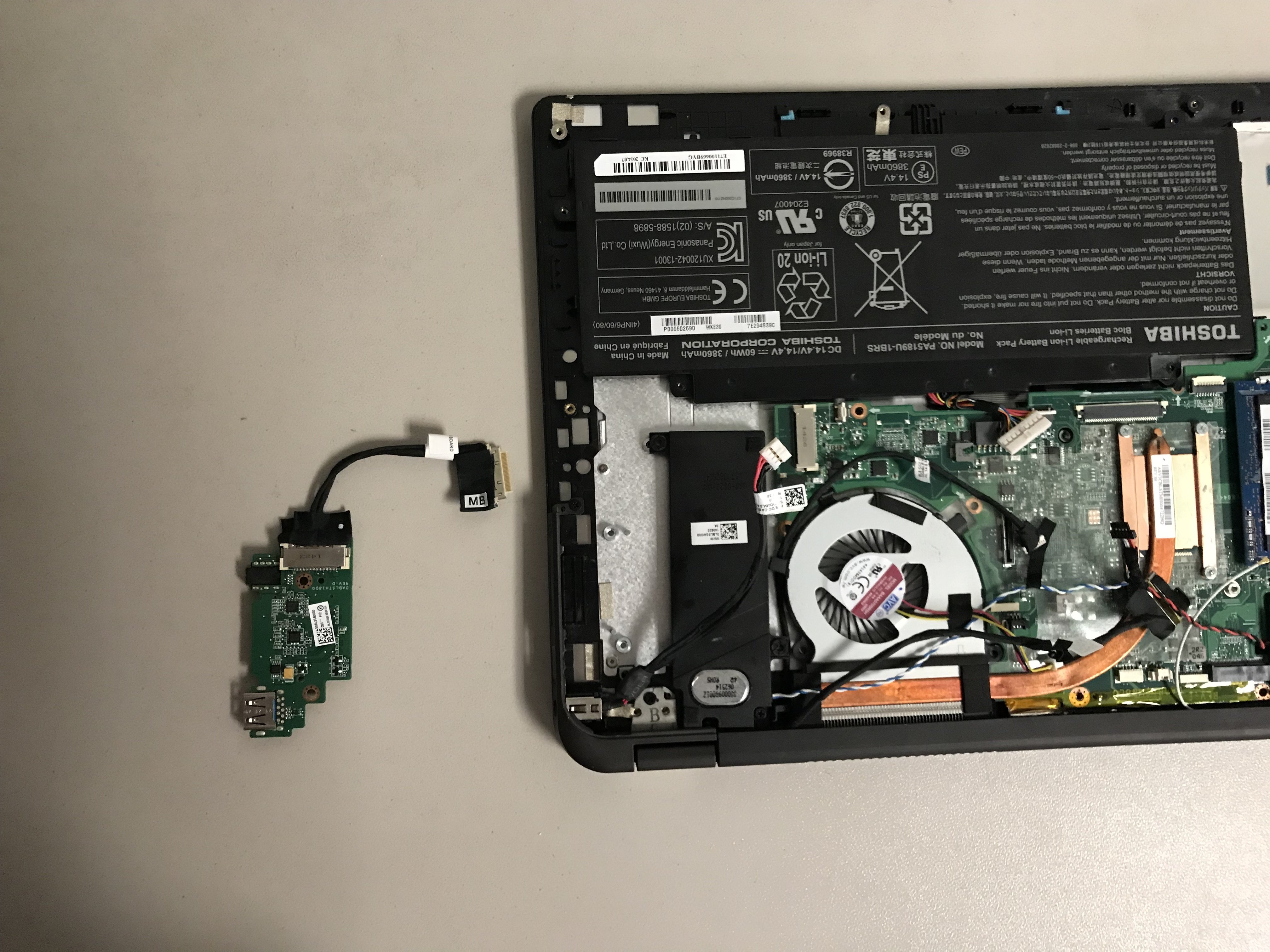 Toshiba Satellite Radius P55WB5220 USB/SD/headphone jack Replacement